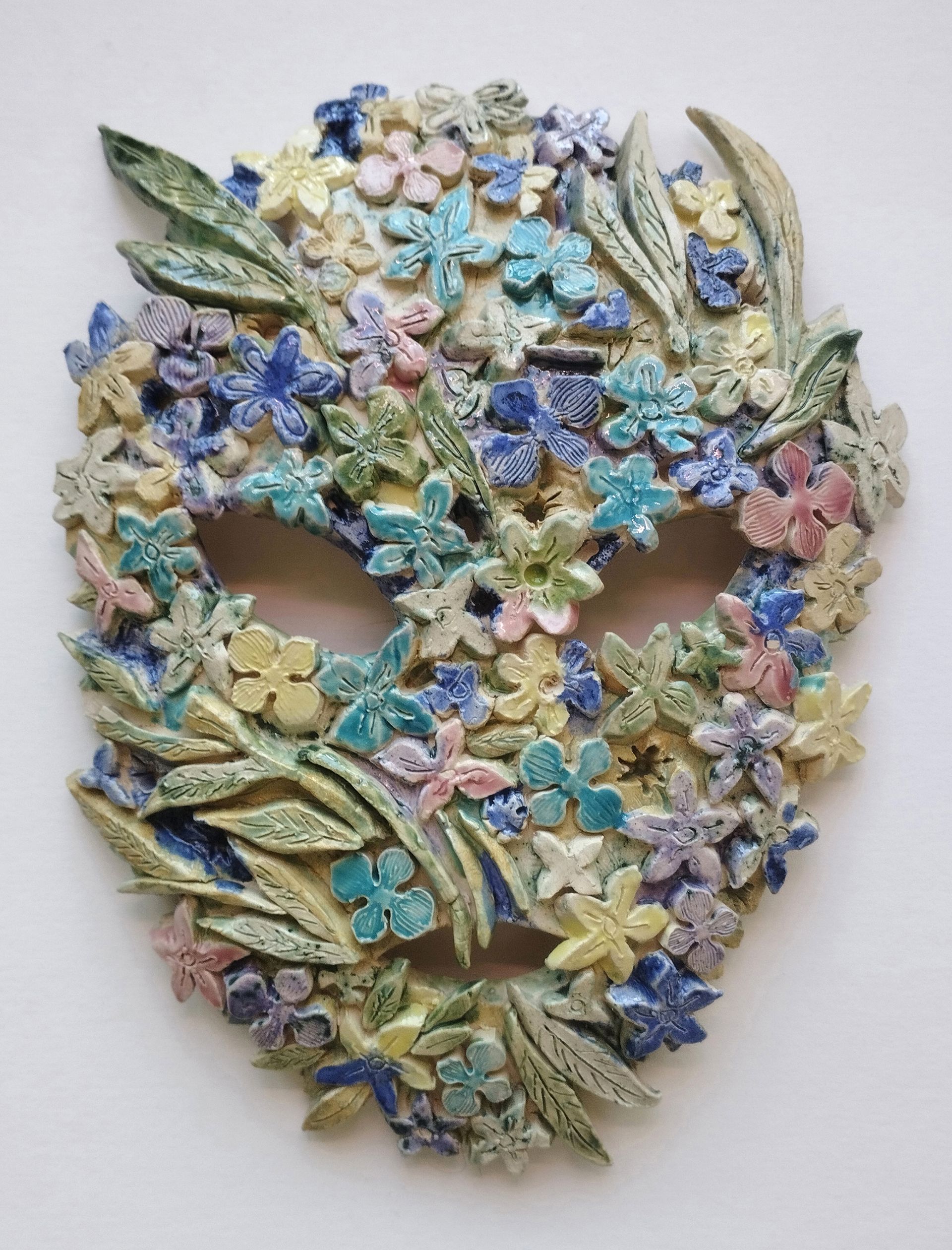 Наталья Лотарева (Скульптура - 
                  22 x 27 см) Маска цветочная