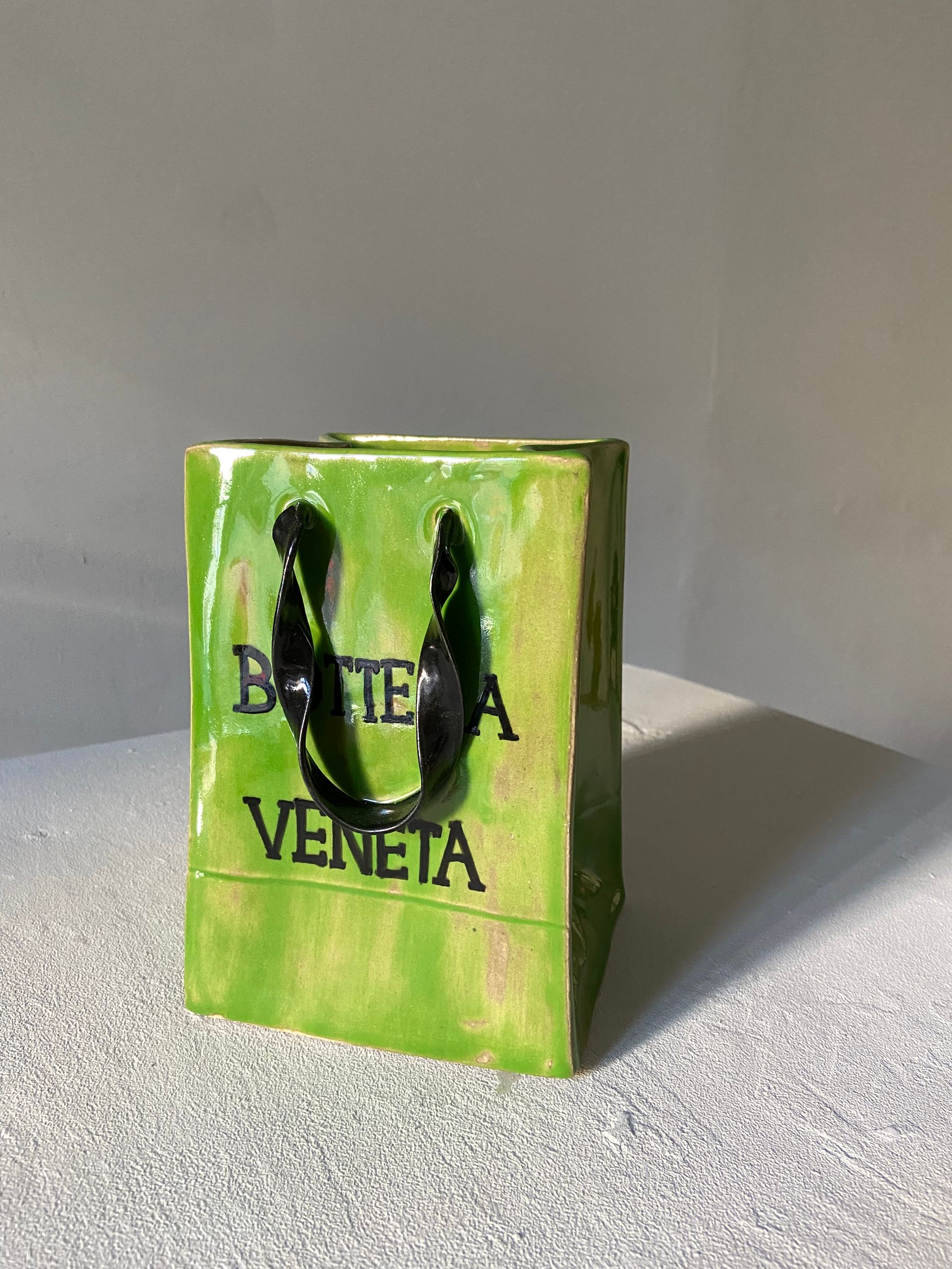 Елизавета Букина (Скульптура - 
                  13 x 18.5 см) Ваза "Bottega Veneta" (size M)