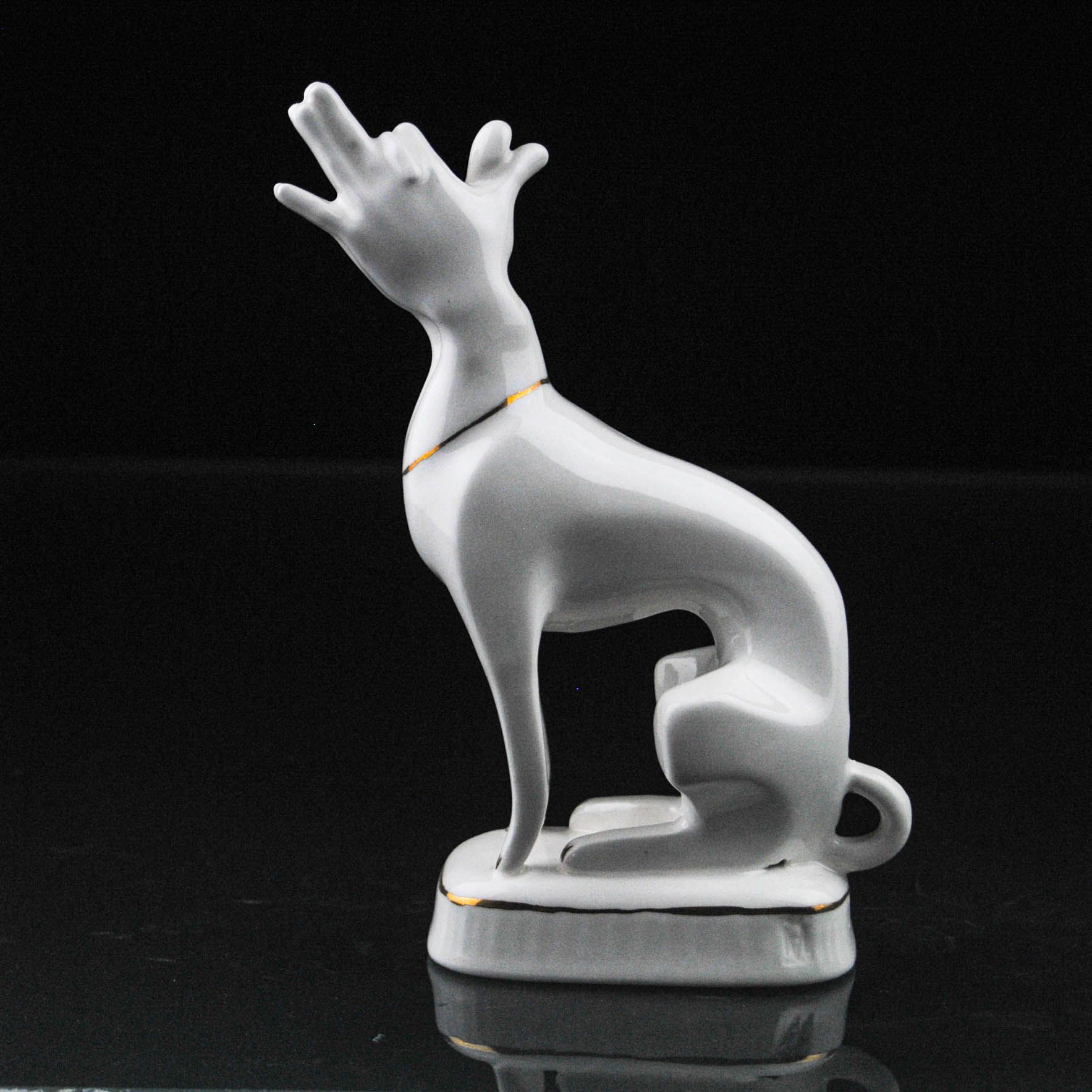 Артемий Максимау (Скульптура - 
                  5 x 20 см) Пес-П