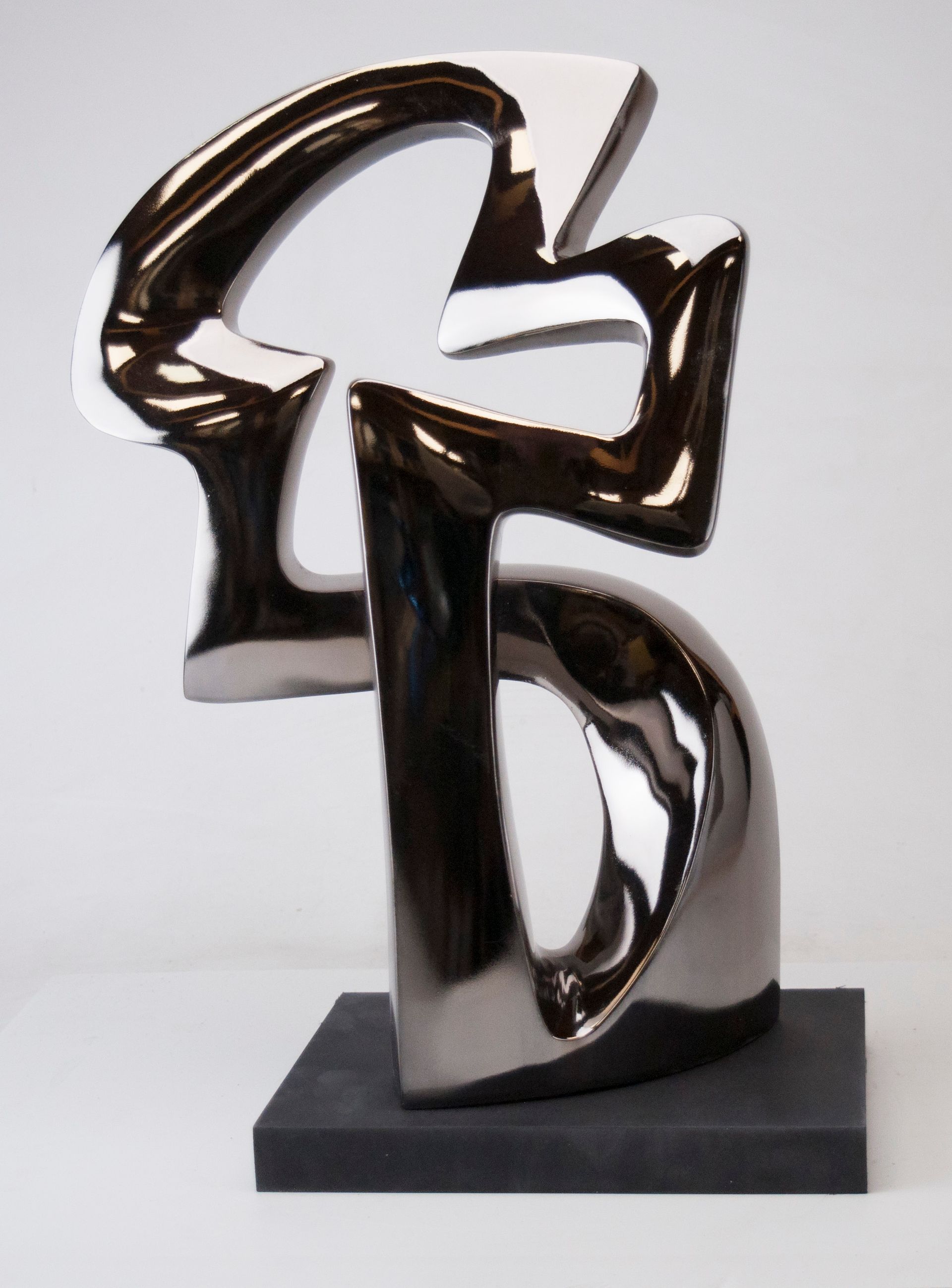 Сергей Борисов (Скульптура - 
                  36 x 51 см) Знак