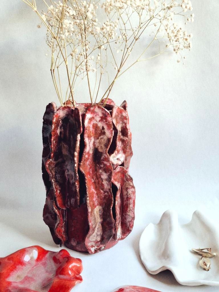 Алина Егорова (Скульптура - 
                  23 x 13 см) Ваза керамическая "Кораллы"