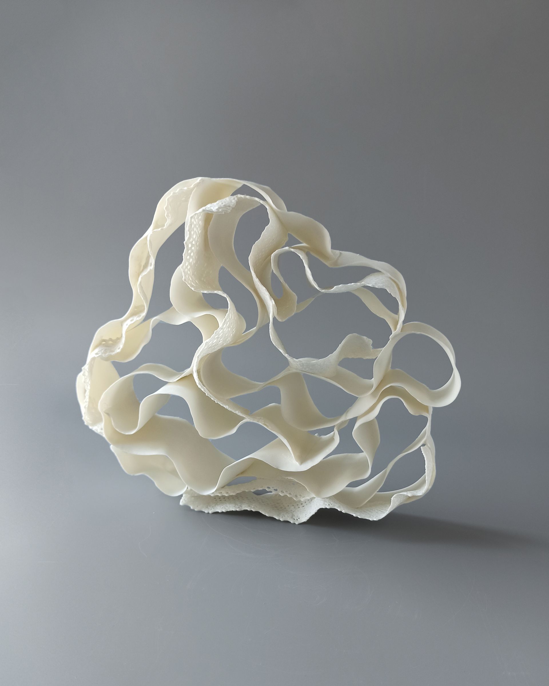 Виктория Дего (Скульптура - 
                  27 x 31 см) INTERTWINING 01