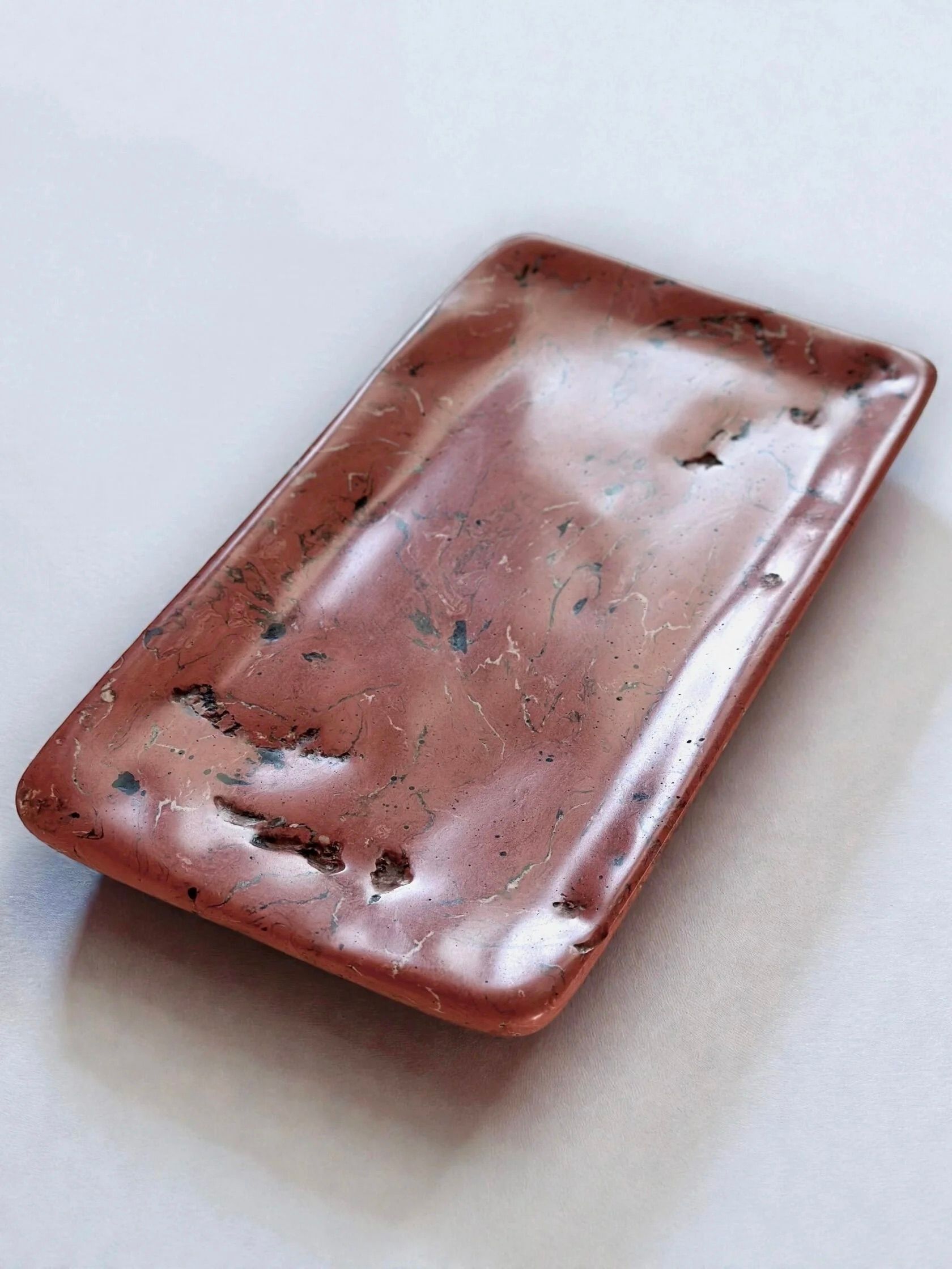 Анастасия Смольнякова (Объект - 
                  12 x 22.5 см) Каменный поднос "Red Earth"