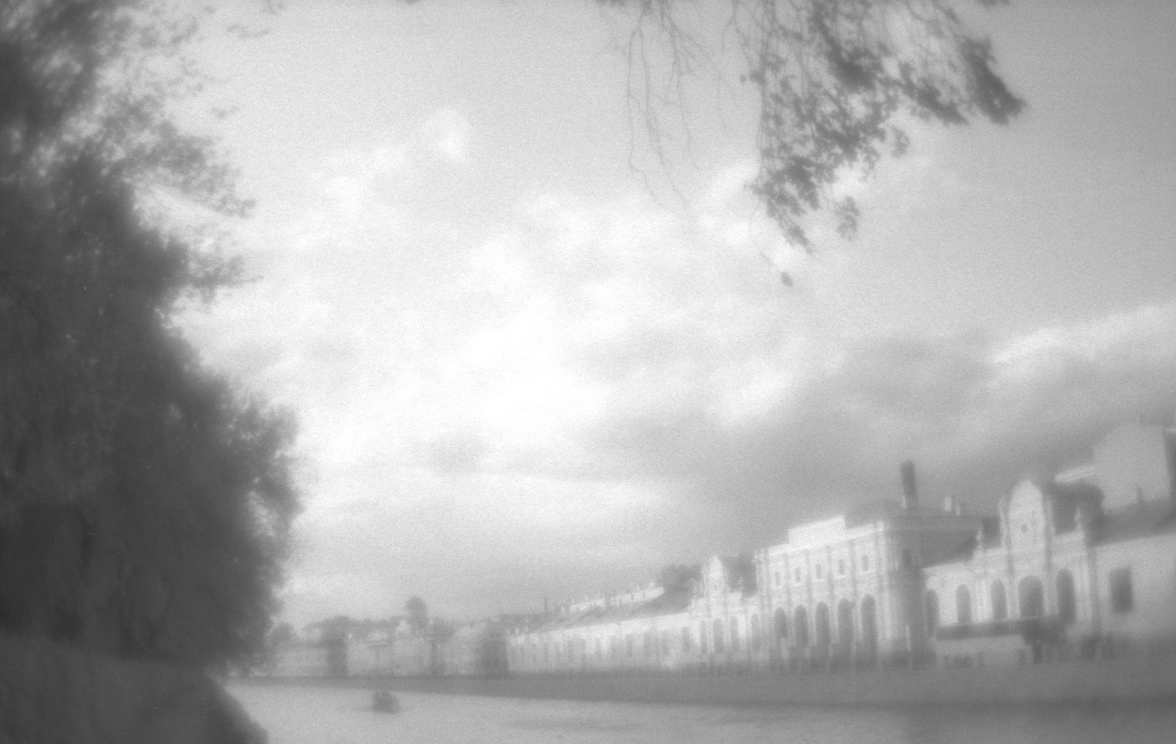 Людмила Таболина (Фотография - 
                  30 x 40 см) Вдоль Фонтанки вечером. 30x40