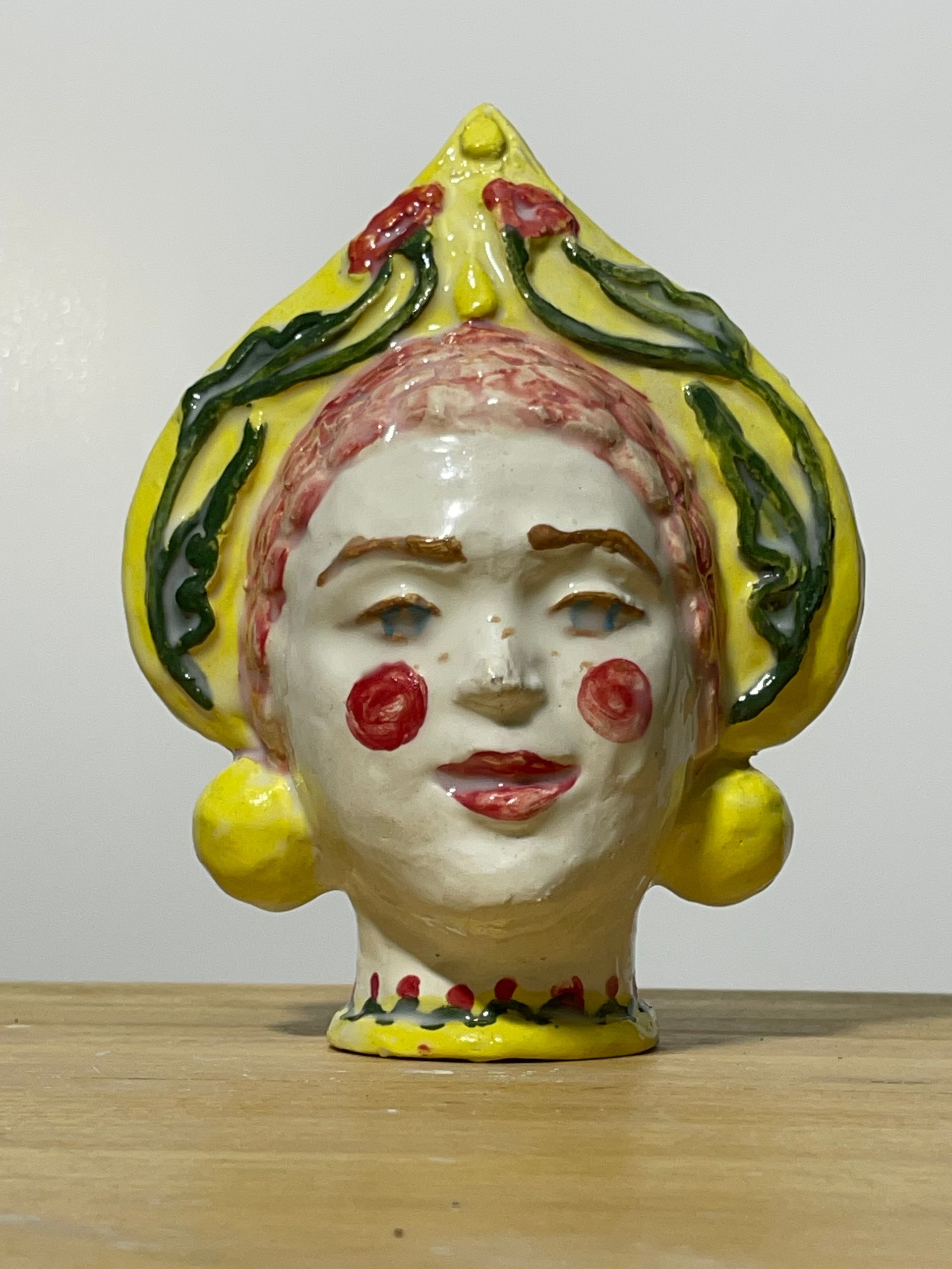 Екатерина Батаева (Скульптура - 
                  14 x 15 см) Несмеяна