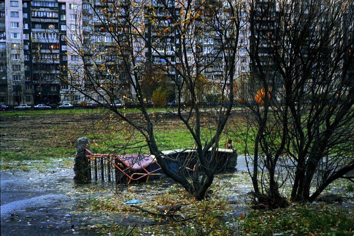Протасевич Михаил (Фотография - 
                  30 x 40 см) В поле зрения окраин X. 30х40