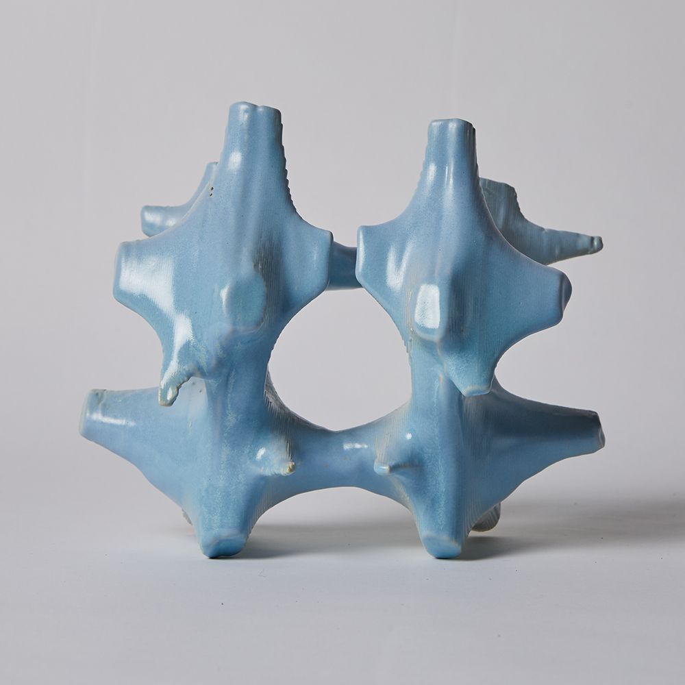 Данил Карамушкин (Скульптура - 
                  18 x 14.5 см) Kryon