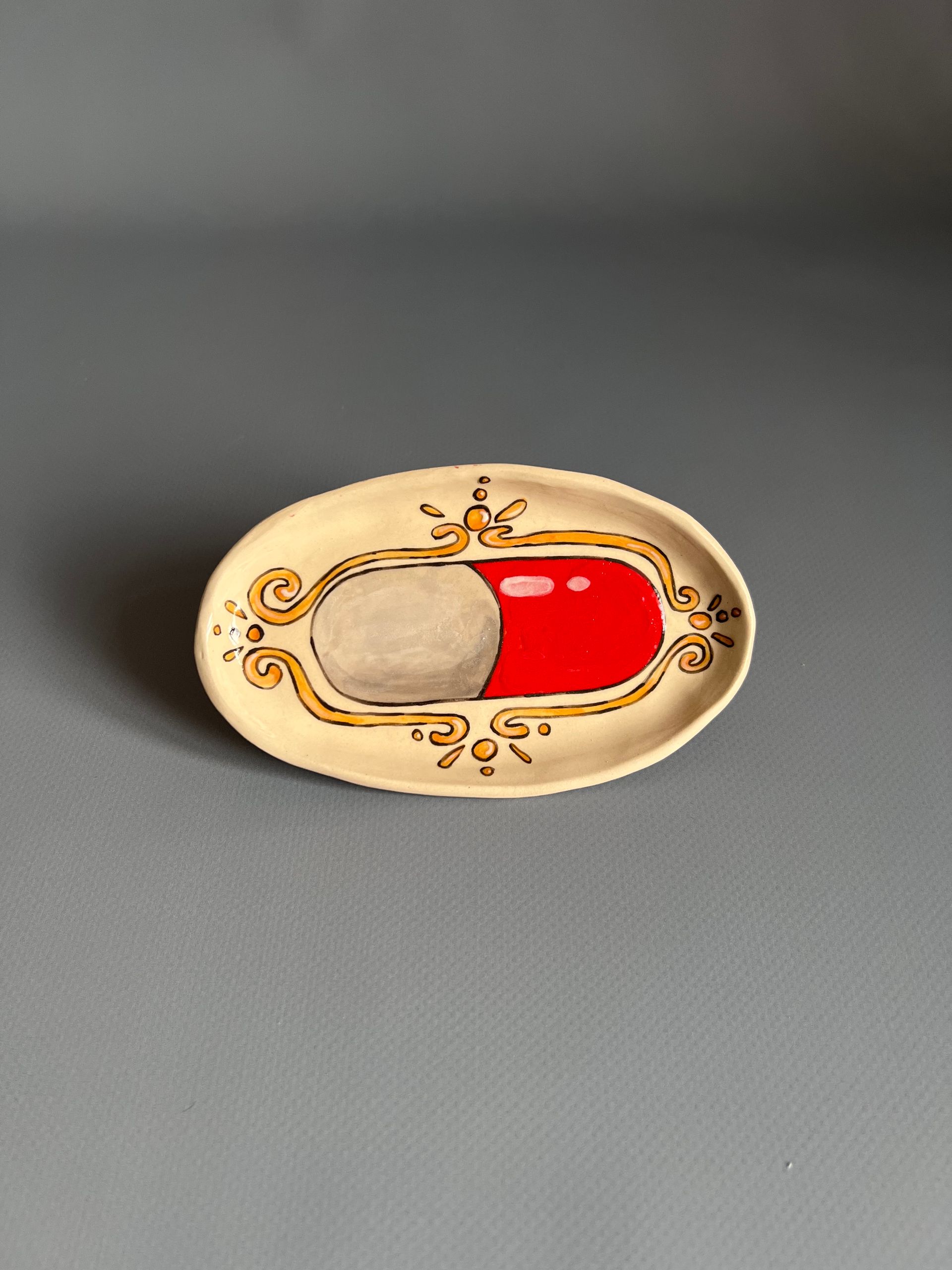 Ксения Балабух (Объект - 
                  9.5 x 16.5 см) Таблетка