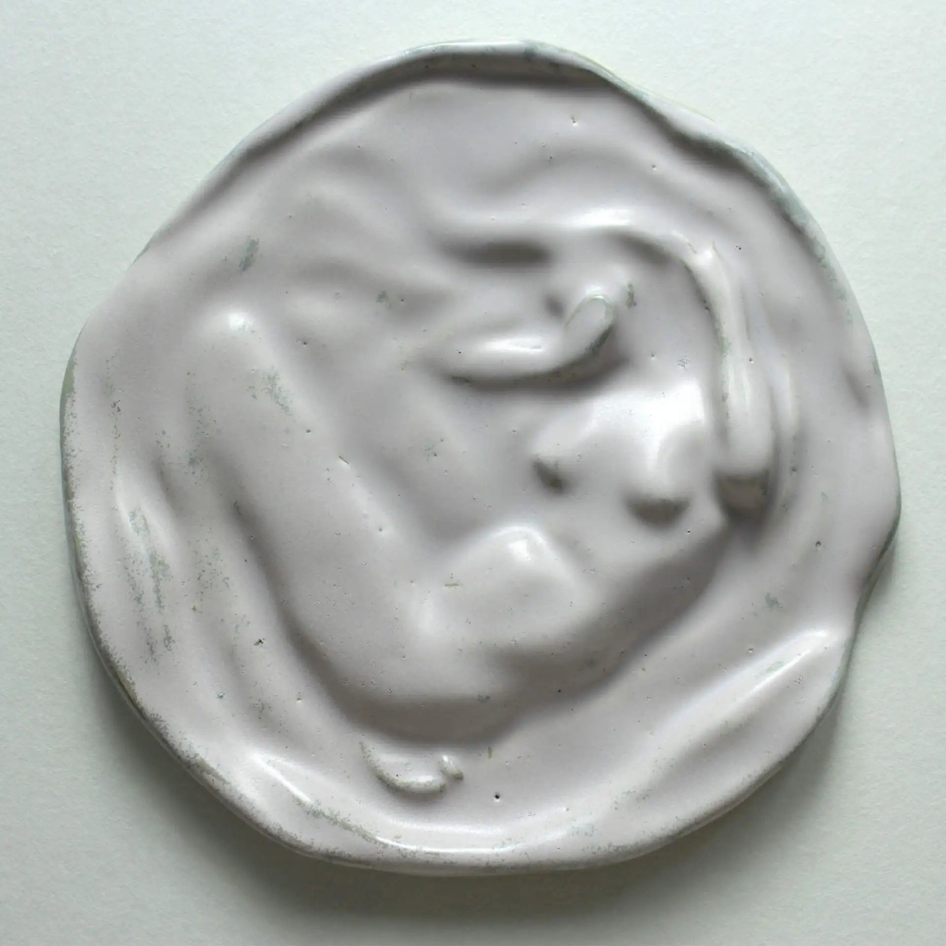 Маргарита Симонова (Скульптура - 
                  17 x 17 см) Жемчужница 8, Нежно-серая