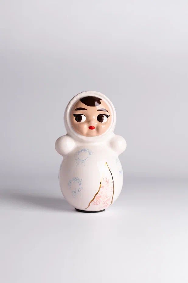 Ирина Веселова (Объект - 
                  12 x 20 см) Неваляшка Марта Золотое наследие