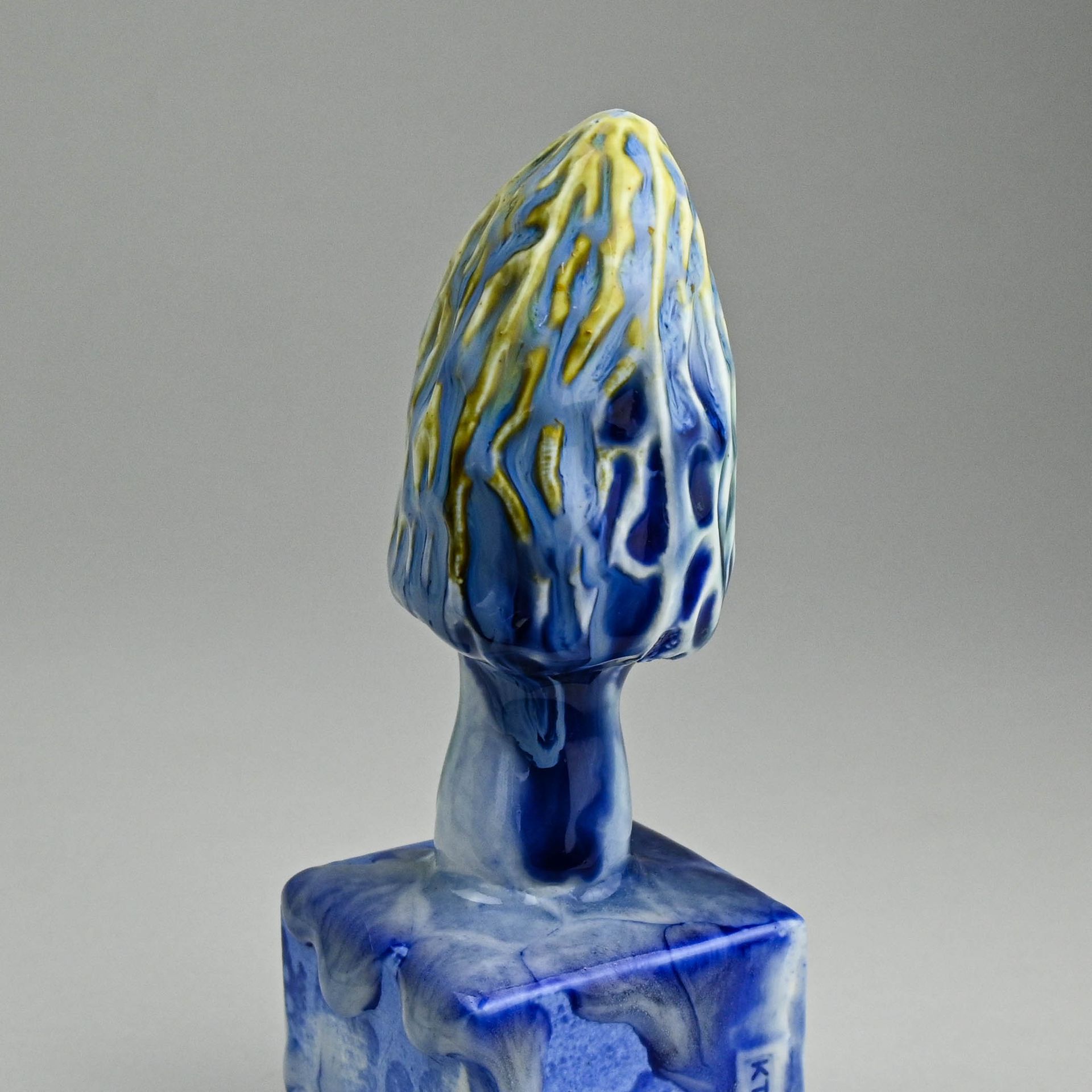 Катерина Алимова (Скульптура - 
                  5 x 13 см) Плодовое тело #14 (синий сморчок)