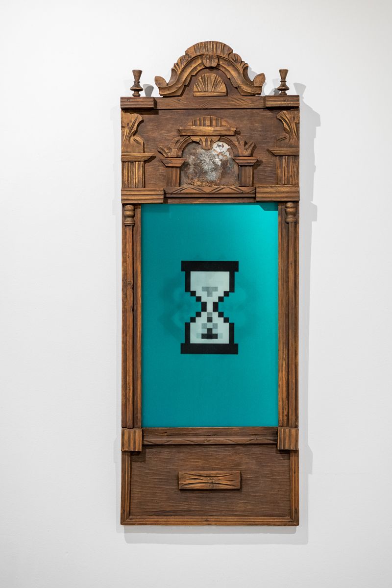 Наталья Стручкова (Объект - 
                  42 x 111 см) Clock