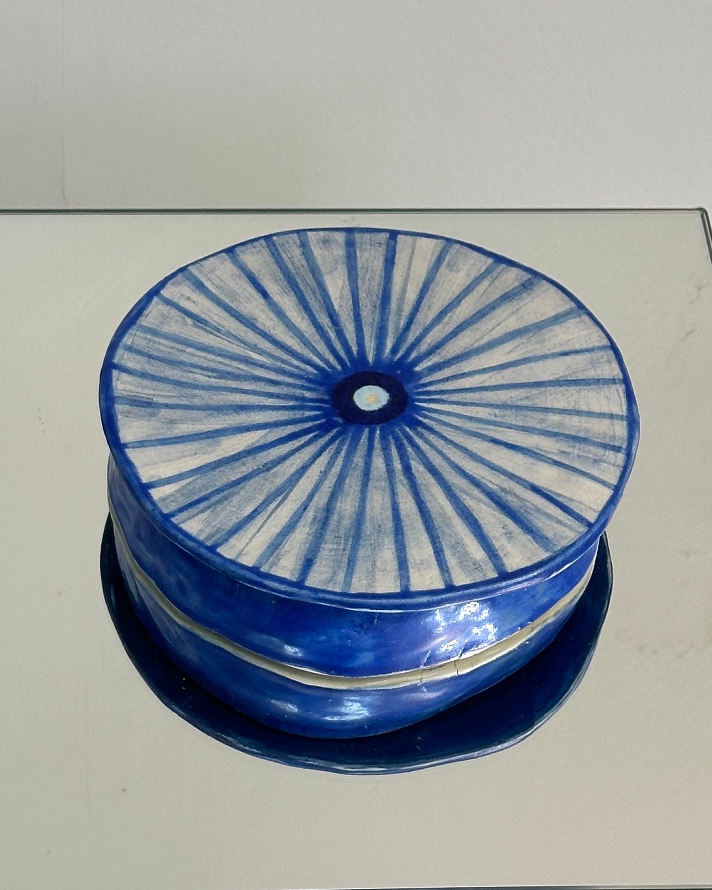 Аня Кармалита (Скульптура - 
                  17 x 4.5 см) Шкатулка