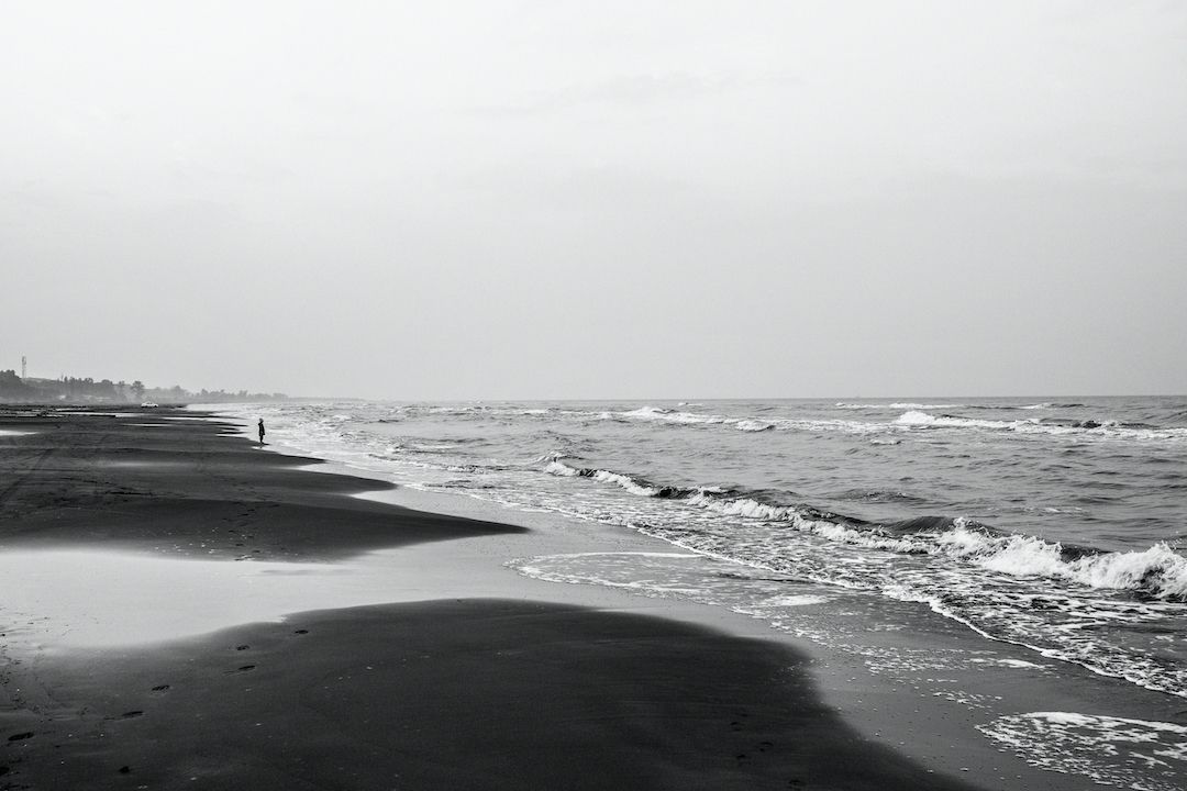 Елена Матвеева (Фотография - 
                  40 x 30 см) Самурский пляж