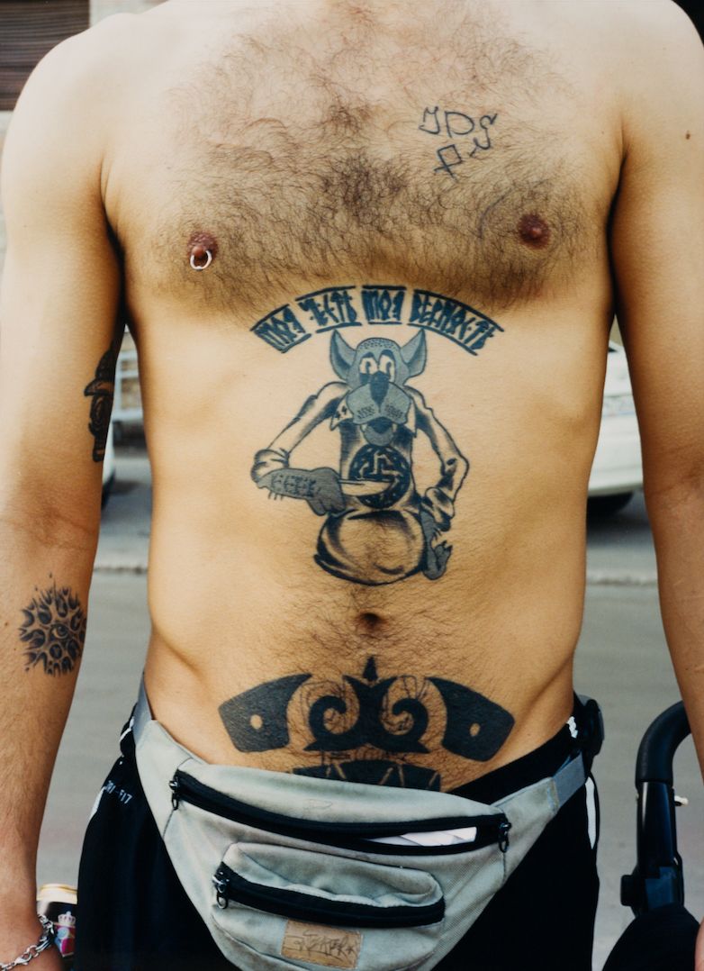 Екатерина Лукошкова (Фотография - 
                  29.7 x 42 см) Tattoo says: My honor, My loyalty