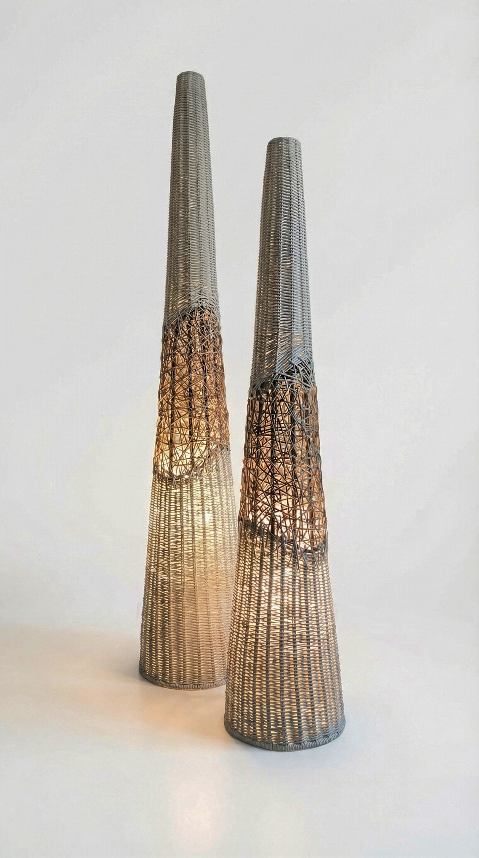 Валерия Корельская (Объект - 
                  40 x 200 см) Напольный торшер "Ель"