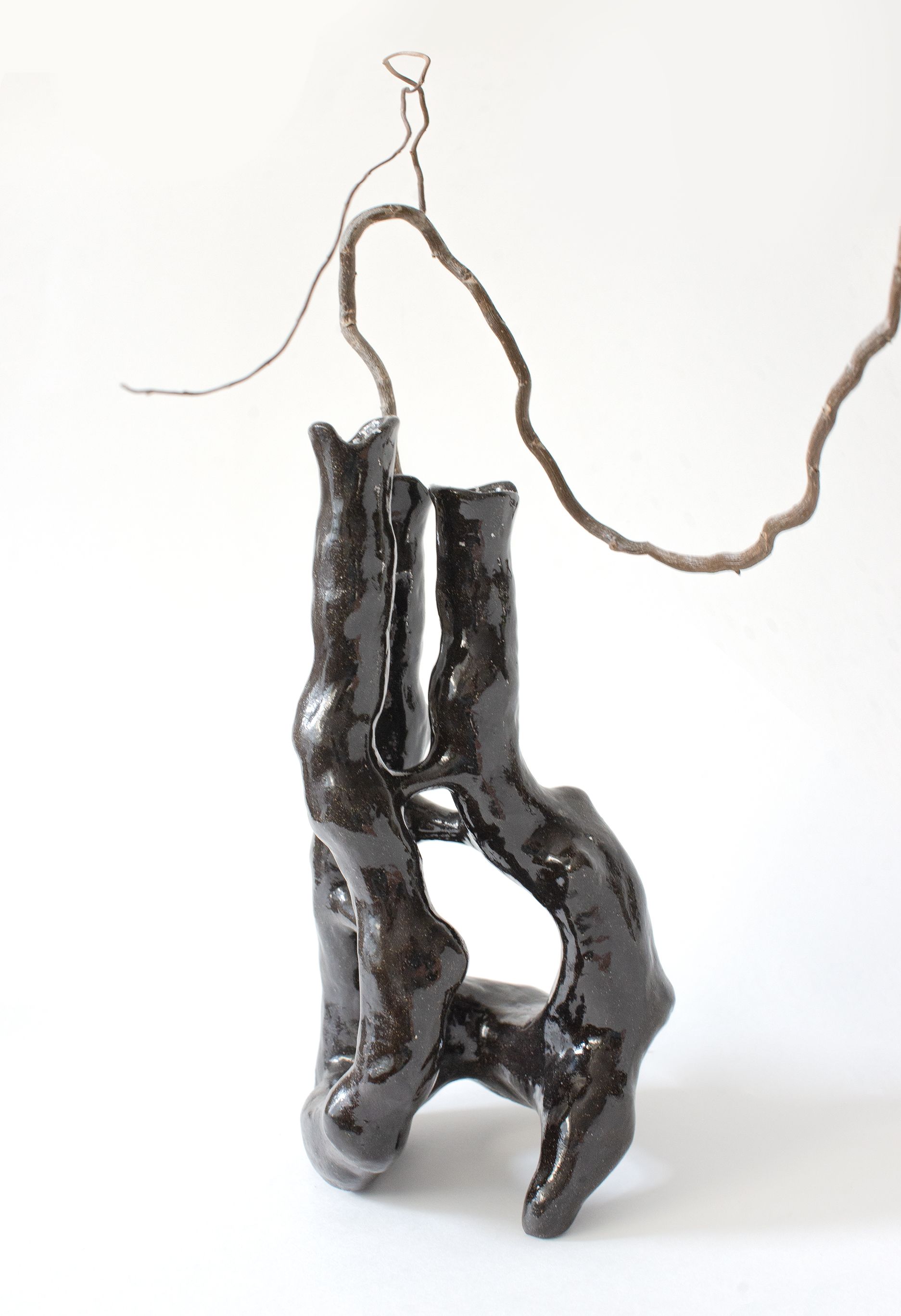 Виктория Севастьянова (Скульптура - 
                  14 x 26 см) Симбиоз