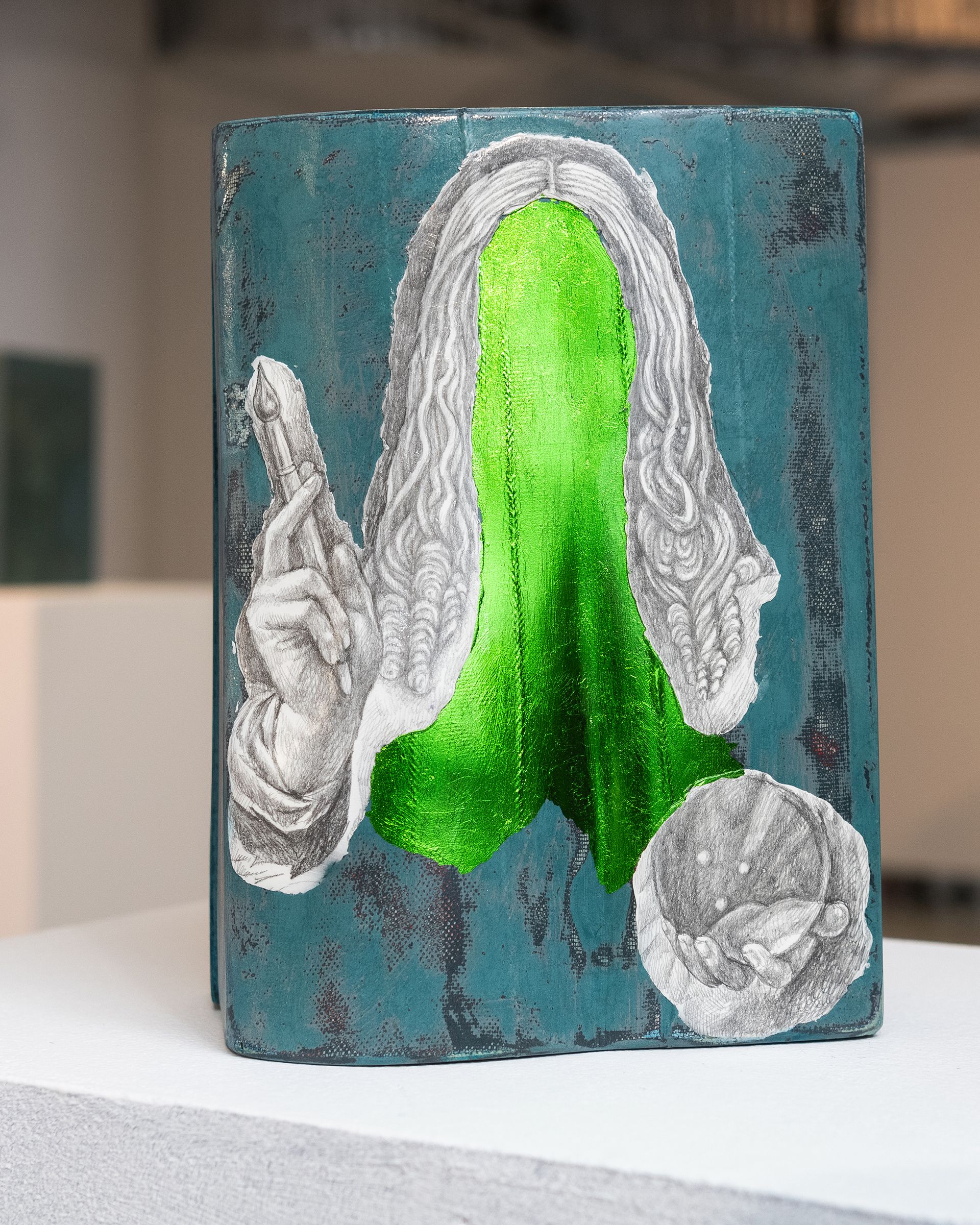 Гоша Острецов (Скульптура - 
                  21 x 30 см) Из серии "Спаситель мира"