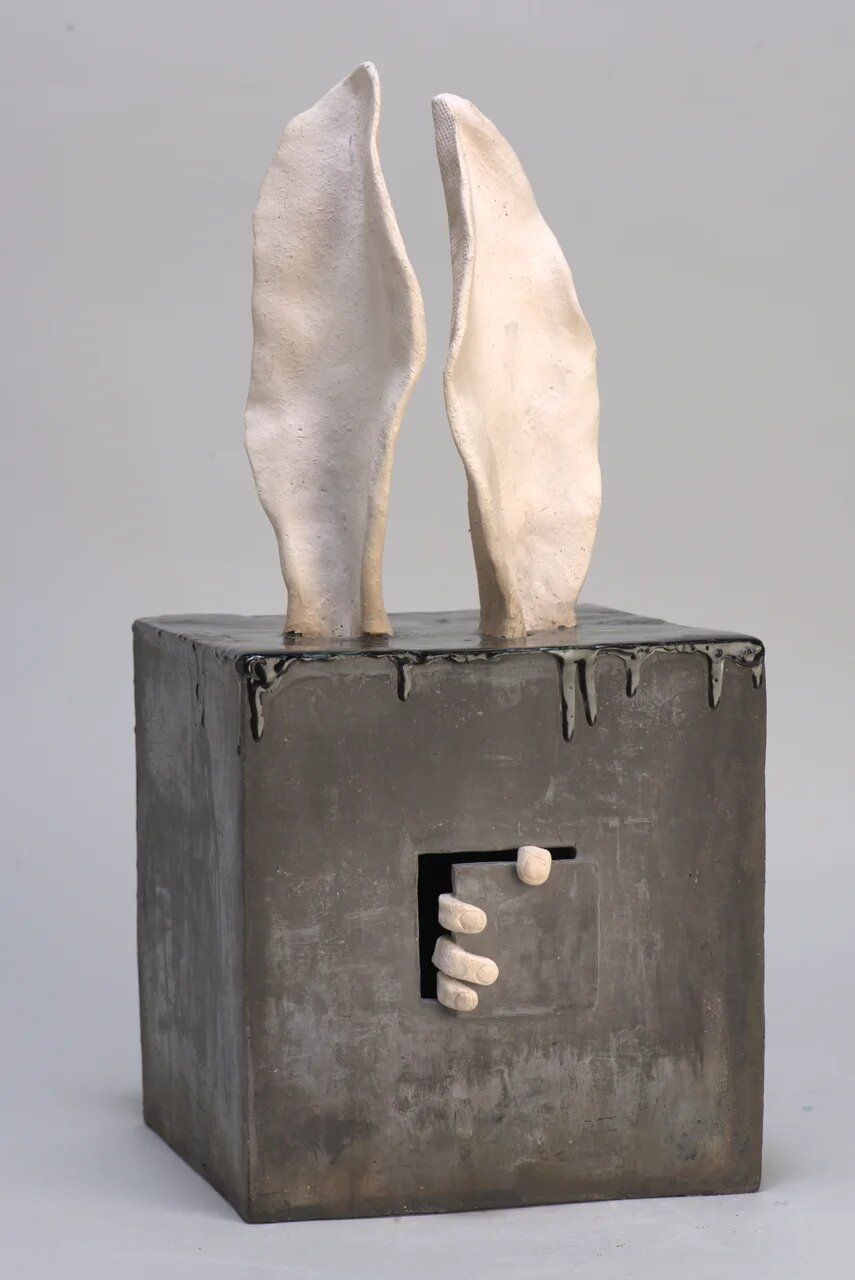 Екатерина Лаптева (Скульптура - 
                  21 x 47 см) Ящик Пандоры