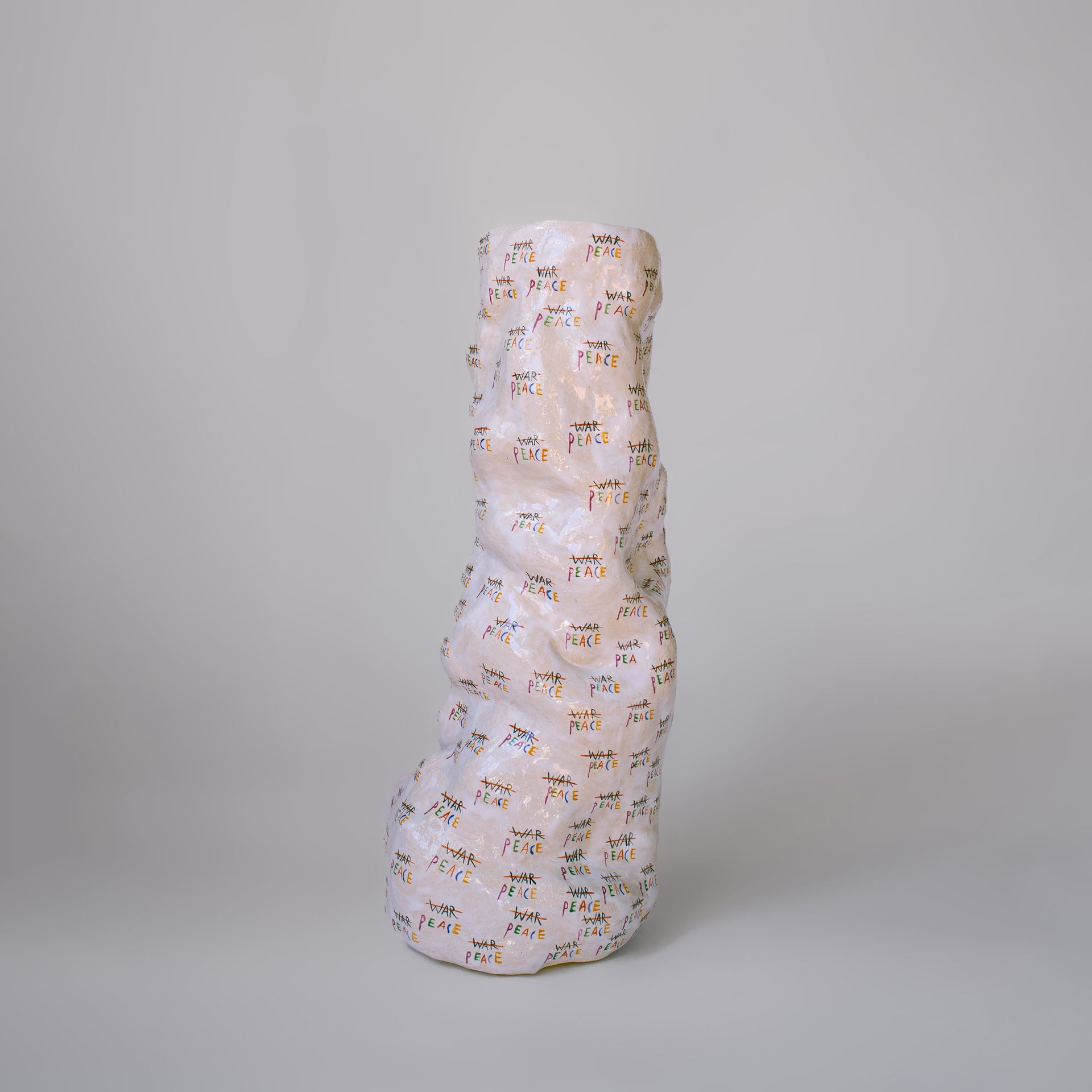 Ольга Симонова (Скульптура - 
                  8 x 29 см) Peace