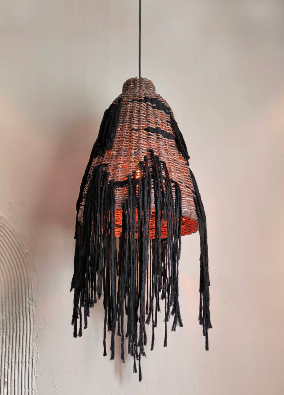 Валерия Корельская (Объект - 
                  40 x 80 см) Подвесной светильник "Паук"