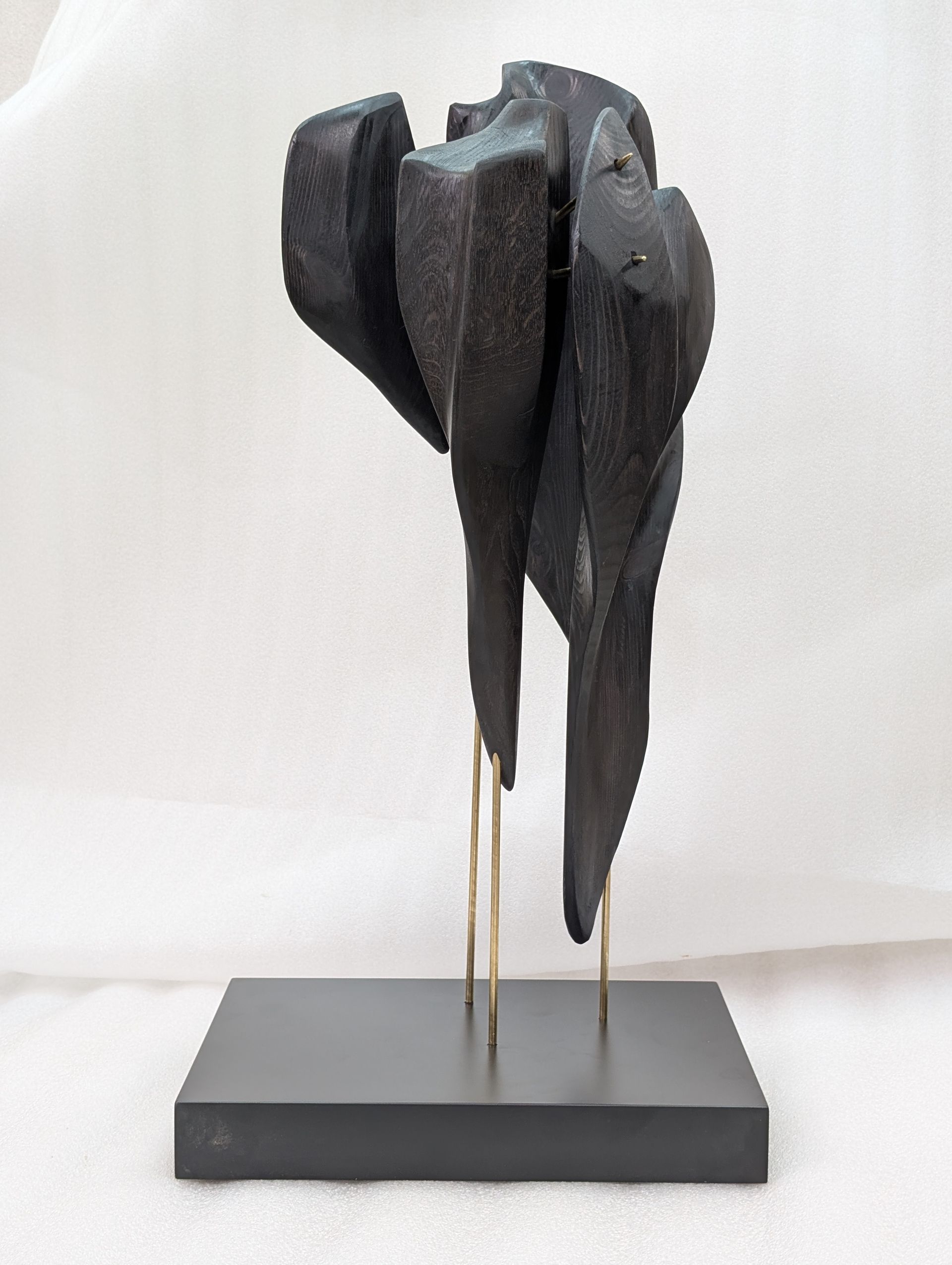 Петр Бизар (Скульптура - 
                  38 x 75 см) Vulture