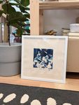 Юлия Милякова (Графика печатная - 
                  30 x 30 см) Свободное падение 1. Серия "Цветы"