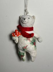 Мишка с грибом