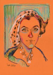 Молодая женщина на оранжево-жёлтом