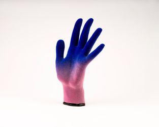 Рука художницы (розово-голубая, левая)