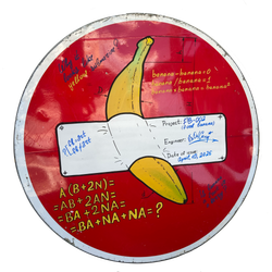 Приклееный банан (Fixed banana)