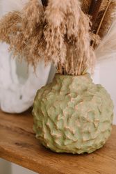 Настольная ваза "Оливковый гранит"