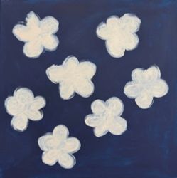 Танцующие облака на голубом поле