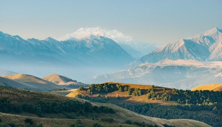 Кавказ. Снежная вершина