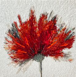 Красный цветок