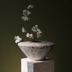 Интерьерная ваза "Ваби саби"