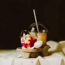 Натюрморт с мороженым и фраппе