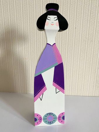 Марина Тийк (Скульптура - 
                  6.5 x 25 см) Японка в фиолетовом кимоно