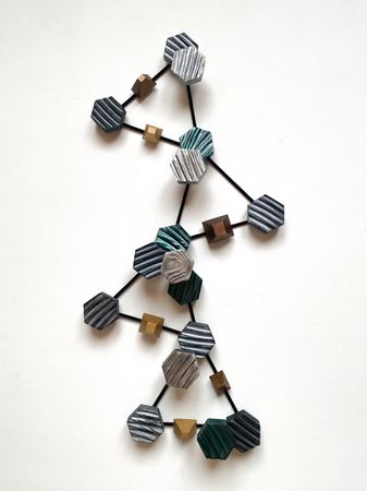 Роман Рыбянец (Объект - 
                  34 x 69 см) Стильные кристаллы