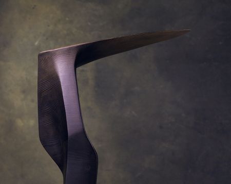 Петр Бизар (Скульптура - 
                  50 x 61 см) Bend