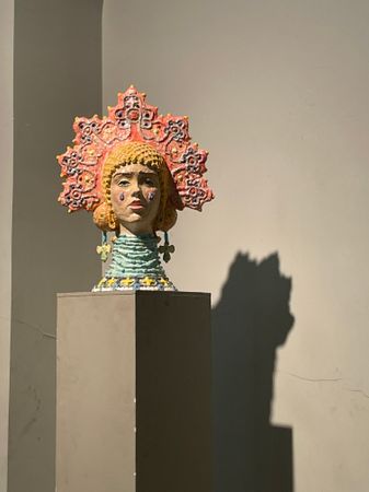 Екатерина Батаева (Скульптура - 
                  40 x 60 см) Несмеяна