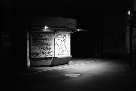 Георгий Каленюк (Фотография - 
                  40 x 30 см) Ночной ларёк