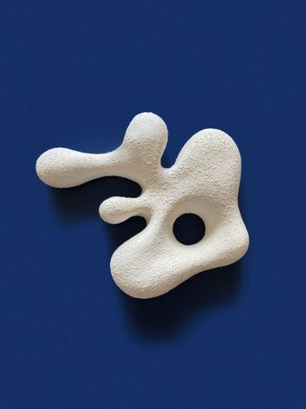 Юлия Бариева (Скульптура - 
                  15 x 19 см) Панно "Превращение. 2"