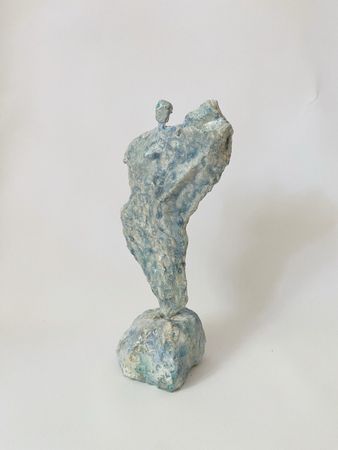 Елена Троянская (Скульптура - 
                  15 x 35 см) Человек в голубом (объект 21)
