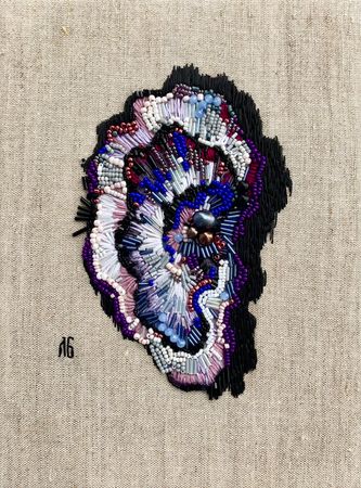 Лиза Бородинова (Вышивка - 
                  18 x 24 см) Лиловая Устрица