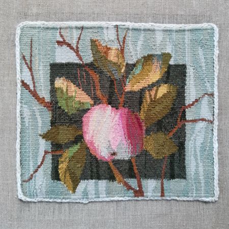 Регина Буглеева (Вышивка - 
                  28 x 23 см) Яблоко