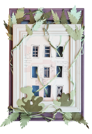 Валерия Финина (Коллаж / ассамбляж - 
                  20 x 30 см) Сквозь стены