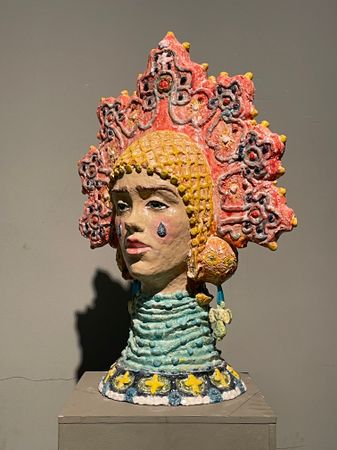 Екатерина Батаева (Скульптура - 
                  40 x 60 см) Несмеяна