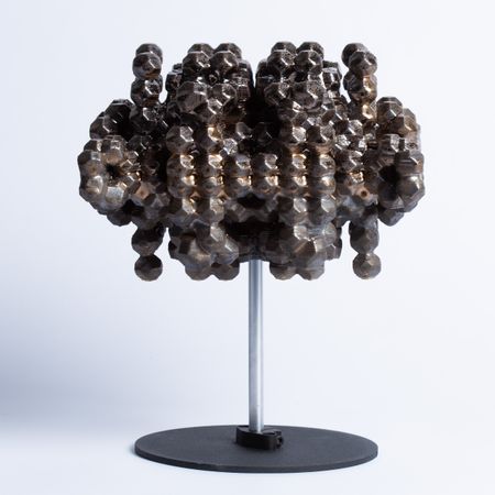 Данил Карамушкин (Скульптура - 
                  21 x 27 см) Из серии "Crystals: Shardflux"