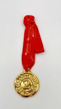 Света Lota Lota Мамонтова (Скульптура - 
                  10 x 28 см) Цитата Померанца